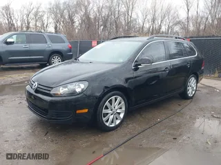 2011 Volkswagen Jetta SportWagen SE with VIN 3VWPX7AJ5BM639126, listed as a IAAI auction lot 41208828 with 106211 miles. Bid and sale history available at carsss.com. Image 17.