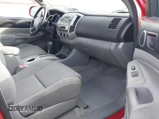 2010 Toyota Tacoma with VIN 5TEMU4FN7AZ693201, listed as a IAAI auction lot 41518269 with 173,312 mi miles and . Bid and sale history available at DreamBid. Image 5.