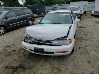 1996 Honda Accord LX with VIN 1HGCD5633TA291660, listed as a Copart auction lot 73562104 with 172,369 mi miles and Clean Title. Bid and sale history available at carsss.com. Image 10.
