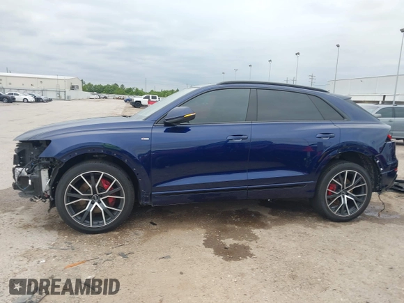 2019 Audi Q8 Prestige z VIN WA1FVAF13KD019245, wystawiony jako IAAI lot #42194524 z przebiegiem 74 703 mil mil oraz . Historia ofert i sprzedaży dostępna na DreamBid. Obrazek 15.
