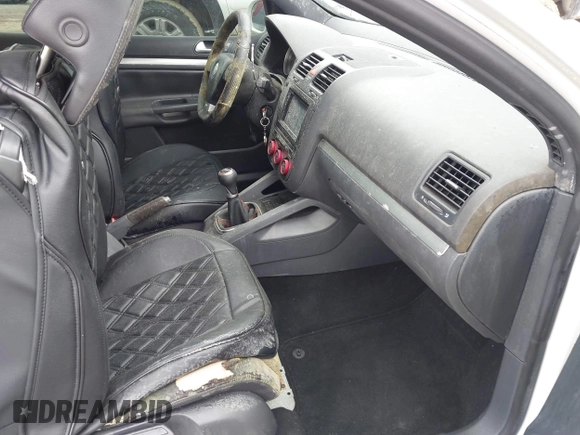 2007 Volkswagen GTI z VIN WVWEV71K07W092461, wystawiony jako IAAI lot #41628038 z przebiegiem 125 241 mil mil oraz . Historia ofert i sprzedaży dostępna na DreamBid. Obrazek 5.