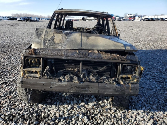 1996 Jeep Cherokee Sport with VIN 1J4FJ68S1TL279827, listed as a Copart auction lot 46613905 with 0 mi miles and Salvage Title. Bid and sale history available at carsss.com. Image 5.
