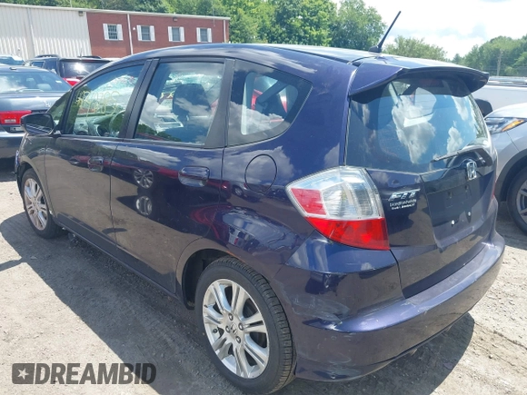 2010 Honda Fit Sport with VIN JHMGE8H42AC007620, listed as a IAAI auction lot 42742785 with 180,312 mi miles and . Bid and sale history available at DreamBid. Image 3.
