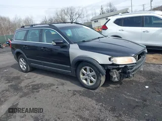 2011 Volvo XC70 3.2L with VIN YV4940BZ6B1096539, listed as a IAAI auction lot 41622899 with 271,684 mi miles and . Bid and sale history available at DreamBid. Image 1.