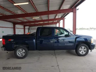 2008 Chevrolet Silverado 1500 LT w/1LT with VIN 3GCEK13M28G143589, listed as a IAAI auction lot 42040084 with 96,452 mi miles. Bid and sale history available at carsss.com. Image 13.