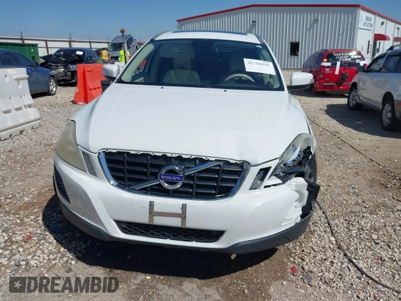 2012 Volvo XC60 3.0L with VIN YV4902DZ5C2250786, listed as a IAAI auction lot 41758295 with 170,725 mi miles. Bid and sale history available at carsss.com. Image 13.