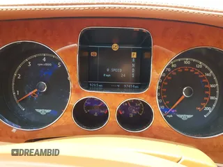 2005 Bentley Continental GT GT z VIN SCBCR63W45C024347, wystawiony jako IAAI lot #42425201 z przebiegiem 97 414 mil mil oraz . Historia ofert i sprzedaży dostępna na DreamBid. Obrazek 7.