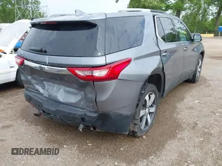 2018 Chevrolet Traverse LT z VIN 1GNEVHKW1JJ247862, wystawiony jako IAAI lot #42252603 z przebiegiem 114 831 mil mil oraz . Historia ofert i sprzedaży dostępna na DreamBid. Obrazek 4.