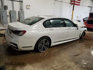 2022 BMW 7 Series with VIN WBA7W4C08NCH89469, listed as a Copart auction lot 54008785 with Not provided miles and Salvage title. Bid and sale history available at DreamBid. Image 3.