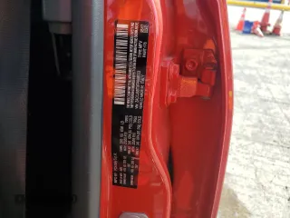 2015 Jeep Renegade Latitude z VIN ZACCJBBT0FPB68533, wystawiony jako Copart lot #51343165 z przebiegiem 157 123 mil mil oraz Szkoda całkowita • Salvage title. Historia ofert i sprzedaży dostępna na DreamBid. Obrazek 13.