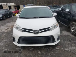 2018 Toyota Sienna LE Auto Access Seat with VIN 5TDKZ3DC7JS962959, listed as a IAAI auction lot 41614517 with 89,362 mi miles. Bid and sale history available at carsss.com. Image 12.