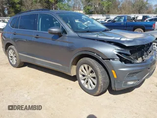 2018 Volkswagen Tiguan SEL z VIN 3VV3B7AX6JM001231, wystawiony jako IAAI lot #41781659 z przebiegiem 137 930 mil mil oraz . Historia ofert i sprzedaży dostępna na DreamBid. Obrazek 1.