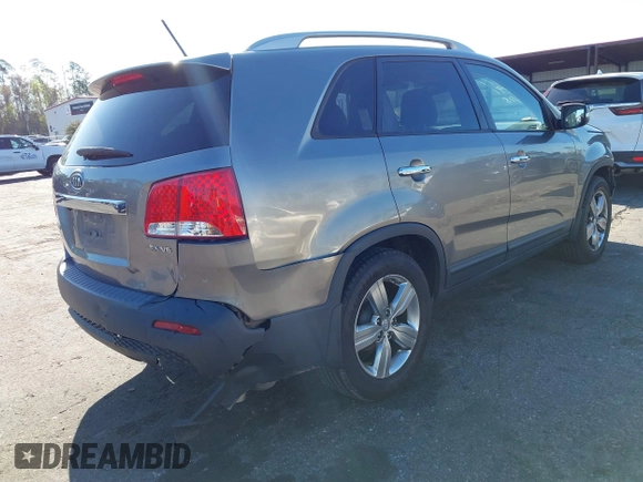2012 Kia Sorento EX with VIN 5XYKU4A25CG203291, listed as a IAAI auction lot 41769770 with 178,348 mi miles. Bid and sale history available at carsss.com. Image 4.