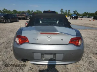 2006 BMW Z4 3.0si with VIN 4USBU53566LX00267, listed as a Copart auction lot 55820915 with 143,288 mi miles and Salvage title. Bid and sale history available at DreamBid. Image 6.