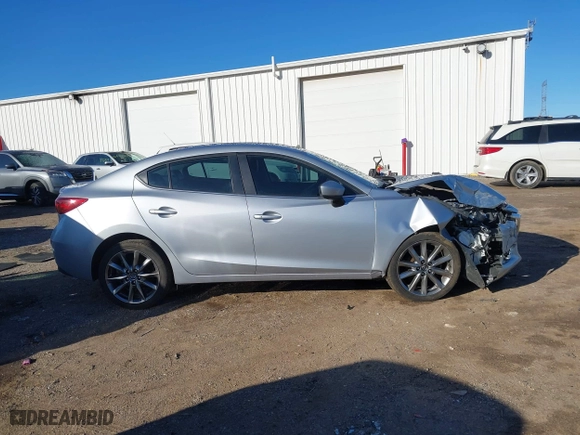 2018 Mazda Mazda3 4-Door Touring with VIN 3MZBN1V34JM179805, listed as a IAAI auction lot 41734757 with 59,468 mi miles. Bid and sale history available at carsss.com. Image 13.