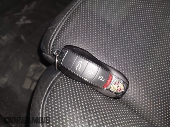 2018 Porsche Macan GTS with VIN WP1AG2A57JLB61630, listed as a IAAI auction lot 41633174 with 84,412 mi miles and . Bid and sale history available at DreamBid. Image 11.