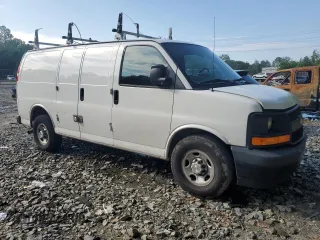 2017 Chevrolet Express Cargo z VIN 1GCWGAFF8H1111733, wystawiony jako Copart lot #55809425 z przebiegiem 99 328 mil mil oraz Szkoda całkowita • Salvage title. Historia ofert i sprzedaży dostępna na DreamBid. Obrazek 4.