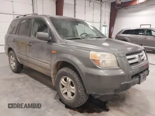 2008 Honda Pilot VP with VIN 5FNYF18268B011742, listed as a IAAI auction lot 41939993 with 237,248 mi miles and . Bid and sale history available at DreamBid. Image 1.