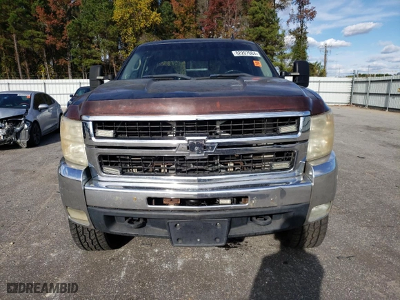 2008 Chevrolet Silverado 3500HD SRW LT w/1LT with VIN 1GCHK33698F172292, listed as a Copart auction lot 82207084 with 355,018 mi miles and Salvage Title. Bid and sale history available at carsss.com. Image 5.