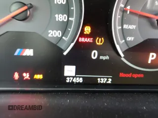 2018 BMW M3 z VIN WBS8M9C57J5J79220, wystawiony jako Copart lot #56683123 z przebiegiem 37 456 mil mil oraz . Historia ofert i sprzedaży dostępna na DreamBid. Obrazek 9.