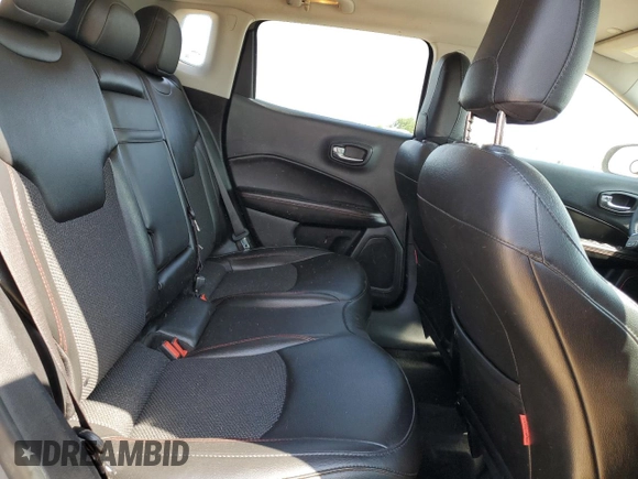 2020 Jeep Compass Trailhawk z VIN 3C4NJDDB7LT118589, wystawiony jako Copart lot #55264435 z przebiegiem 96 330 mil mil oraz Szkoda całkowita • Salvage title. Historia ofert i sprzedaży dostępna na DreamBid. Obrazek 10.