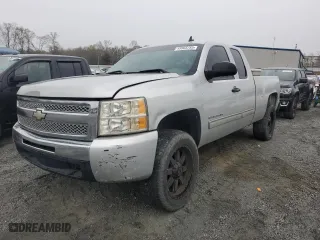 2011 Chevrolet Silverado 1500 LT with VIN 1GCRCSEA1BZ110226, listed as a Copart auction lot 49303785 with 176,087 mi miles and Salvage Title. Bid and sale history available at carsss.com. Image 1.