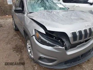 2022 Jeep Cherokee Latitude Lux z VIN 1C4PJMMN9ND511277, wystawiony jako IAAI lot #41151980 z przebiegiem 51 809 mil mil oraz . Historia ofert i sprzedaży dostępna na DreamBid. Obrazek 17.