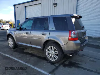 2009 Land Rover LR2 HSE z VIN SALFT24N09H135067, wystawiony jako Copart lot #86661564 z przebiegiem 126 267 mil mil oraz Czysty tytuł • Clean title. Historia ofert i sprzedaży dostępna na DreamBid. Obrazek 2.