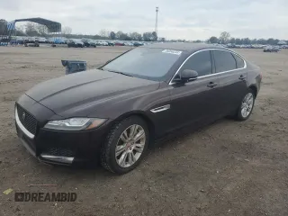 2017 Jaguar XF 35t Premium with VIN SAJBD4BV1HCY27546, listed as a Copart auction lot 86056234 with 102,932 mi miles and Clean Title. Bid and sale history available at carsss.com. Image 1.