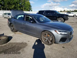 2020 Volvo S90 R-Design with VIN LVYA22MT0LP174296, listed as a Copart auction lot 71896424 with 43,633 mi miles and Salvage Title. Bid and sale history available at carsss.com. Image 4.