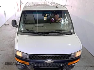 2018 Chevrolet Express Cargo with VIN 1GCWGAFP8J1342579, listed as a IAAI auction lot 42708229 with 125,604 mi miles and . Bid and sale history available at DreamBid. Image 27.
