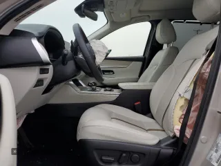 2024 Mazda CX-90 Premium Plus z VIN JM3KKEHD6R1187248, wystawiony jako Copart lot #55606165 z przebiegiem Nie podano mil oraz Szkoda całkowita • Salvage title. Historia ofert i sprzedaży dostępna na DreamBid. Obrazek 7.