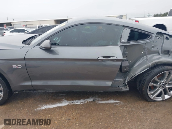 2022 Ford Mustang GT with VIN 1FA6P8CF5N5130618, listed as a IAAI auction lot 41392137 with 18,548 mi miles. Bid and sale history available at carsss.com. Image 15.