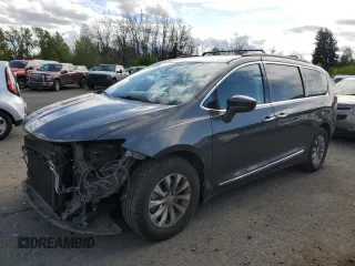 2017 Chrysler Pacifica Touring L z VIN 2C4RC1BG0HR559239, wystawiony jako Copart lot #53901775 z przebiegiem 102 037 mil mil oraz Szkoda całkowita • Salvage title. Historia ofert i sprzedaży dostępna na DreamBid. Obrazek 1.