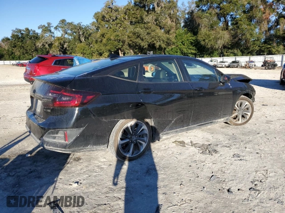 2018 Honda Clarity Plug-In Hybrid with VIN JHMZC5F13JC014047, listed as a Copart auction lot 82605013 with 58,717 mi miles. Bid and sale history available at carsss.com. Image 3.