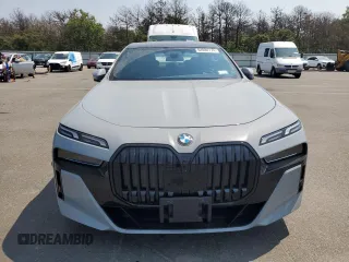 2023 BMW 7 Series 760i xDrive с VIN WBA33EJ0XPCN79892, выставлен на аукционе Copart как лот 64984174 с пробегом 7 898 миль миль и Списание • Salvage title. История ставок и продаж доступна на DreamBid. Изображение 5.