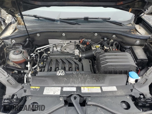 2022 Volkswagen Atlas SE with VIN 1V2HR2CA1NC526036, listed as a Copart auction lot 60133505 with 52,365 mi miles and Salvage title. Bid and sale history available at DreamBid. Image 12.