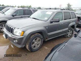 2007 Jeep Grand Cherokee Limited with VIN 1J8HR58P27C604125, listed as a IAAI auction lot 42636591 with 175,597 mi miles and . Bid and sale history available at DreamBid. Image 17.