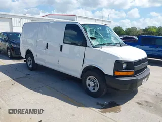 2017 Chevrolet Express Cargo z VIN 1GCWGAFF0H1298823, wystawiony jako IAAI lot #41933843 z przebiegiem 75 213 mil mil oraz . Historia ofert i sprzedaży dostępna na DreamBid. Obrazek 1.