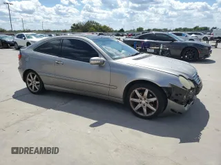 2003 Mercedes-Benz C z VIN WDBRN64J13A507887, wystawiony jako Copart lot #71978414 z przebiegiem Nie podano mil oraz Szkoda całkowita • Salvage title. Historia ofert i sprzedaży dostępna na DreamBid. Obrazek 4.