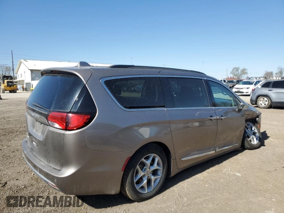 2017 Chrysler Pacifica Touring L with VIN 2C4RC1BG0HR734380, listed as a Copart auction lot 51784715 with 161,031 mi miles and Salvage Title. Bid and sale history available at DreamBid. Image 3.