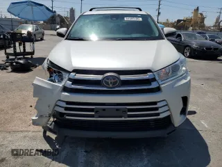 2019 Toyota Highlander LE z VIN 5TDZZRFHXKS320344, wystawiony jako Copart lot #64585195 z przebiegiem 228 994 mil mil oraz Szkoda całkowita • Salvage title. Historia ofert i sprzedaży dostępna na DreamBid. Obrazek 5.