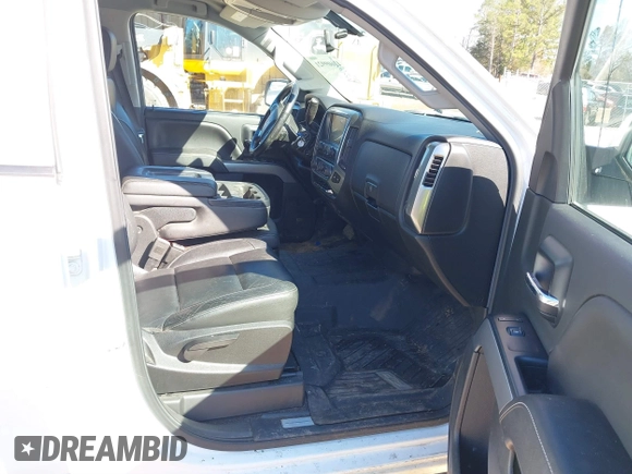 2018 Chevrolet Silverado 1500 LT with VIN 3GCUKREC3JG504431, listed as a IAAI auction lot 41609921 with 192,742 mi miles. Bid and sale history available at carsss.com. Image 5.