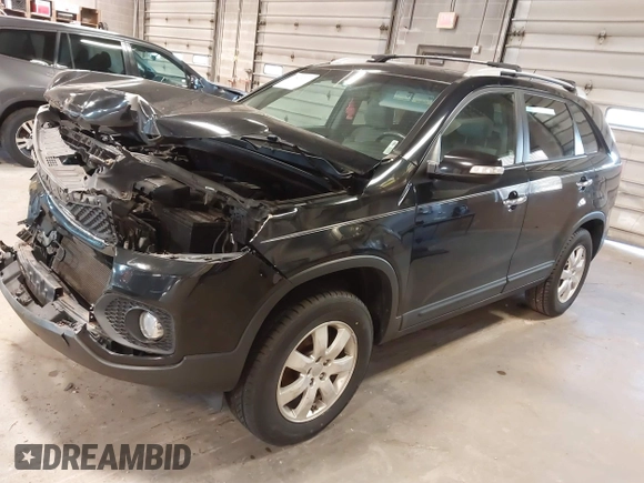 2011 Kia Sorento LX with VIN 5XYKT3A10BG182823, listed as a IAAI auction lot 41871711 with 207,844 mi miles. Bid and sale history available at carsss.com. Image 2.