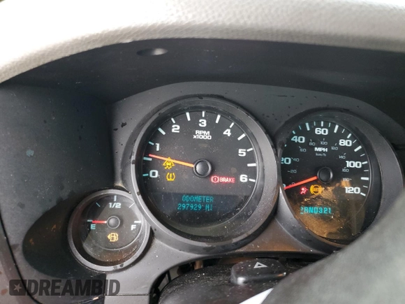 2010 GMC Sierra 1500 z VIN 1GTSCTEA9AZ180658, wystawiony jako Copart lot #54943335 z przebiegiem 297 929 mil mil oraz Szkoda całkowita • Salvage title. Historia ofert i sprzedaży dostępna na DreamBid. Obrazek 9.