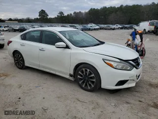 2018 Nissan Altima 2.5 SL with VIN 1N4AL3AP1JC181527, listed as a Copart auction lot 47675195 with 203,277 mi miles and Salvage Title. Bid and sale history available at carsss.com. Image 4.