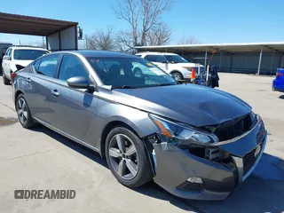 2019 Nissan Altima S z VIN 1N4BL4BV7KC153675, wystawiony jako IAAI lot #41744248 z przebiegiem 121 078 mil mil oraz . Historia ofert i sprzedaży dostępna na DreamBid. Obrazek 1.