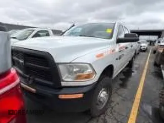 2012 Ram 2500 ST z VIN 3C6TD5HT7CG170151, wystawiony jako IAAI lot #42806496 z przebiegiem 192 475 mil mil oraz . Historia ofert i sprzedaży dostępna na DreamBid. Obrazek 16.