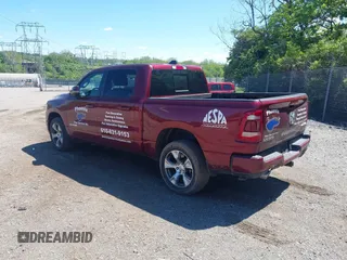 2024 Ram 1500 Laramie z VIN 1C6SRFJT7RN165612, wystawiony jako IAAI lot #42215665 z przebiegiem 47 156 mil mil oraz . Historia ofert i sprzedaży dostępna na DreamBid. Obrazek 3.