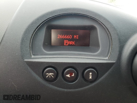 2005 Pontiac Grand Prix z VIN 2G2WP522851195623, wystawiony jako Copart lot #52716385 z przebiegiem 266 660 mil mil oraz Czysty tytuł • Clean title. Historia ofert i sprzedaży dostępna na DreamBid. Obrazek 9.
